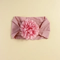 Rosa Jacquard Baby Stirnband aus Nylon mit einer großen 3D Stoffblume als Detail - Rosa