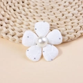 Fiore in tessuto bianco a cinque petali con centro di perle e strass luccicanti - Bianco Sporco (#9)