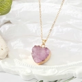 Retro vergulde ketting met paarse hartvormige druzy kristallen hanger en fijne schakel - Goudpaars Hart (7)