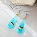 Boucles d'oreilles créatives en résine bouteille de vin bleue avec crochets - Bouteille de liqueur bleu lac