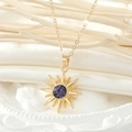 Collana con ciondolo Regina del Sole dorata con strass viola su seta e porcellana - Raggio di Sole con Pietra Viola / Viola