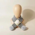 Scaldacollo grigio lavorato a maglia per neonati con simpatico coniglietto e pompon - Grigio