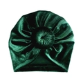 Détail du turban pour bébé en velours vert émeraude avec un nœud décoratif en forme de donut - Taille unique / Vert Foncé
