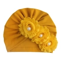 Morbido turbante giallo in cotone per neonati con tre fiori in tessuto e perle bianche - Taglia unica / Giallo Terra