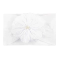 Détail du bandeau blanc doux pour bébé avec grande fleur en tissu multicouche et perle - Blanc