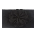 Gros plan du bandeau bébé noir en nylon avec une grande fleur plissée élégante et souple - Noir