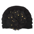 Detail van baby tulbandmuts met grof breisel en grote chiffon bloem met gouden folie - Zwart