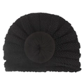 Detalle de gorro turbante de punto negro con nudo 3D y textura de costura fina - Negro