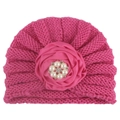Détail du bonnet turban bébé rose avec fleur en satin et centre en perles et strass - Rose rouge