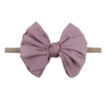 Détail d'un bandeau à nœud en maille côtelée pour bébé avec bande en nylon extensible - Violet Taro