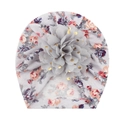 Detail der Baby-Turban-Mütze mit grauem Blumenmuster und 3D-Netzblume mit Goldpailletten - Grau Floral (D)