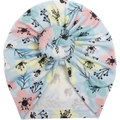 Lichtblauwe baby tulband muts met bloemenprint, donut knoop en zachte geribbelde breistof - Lichtblauw Bloemen (B)