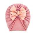 Dettaglio del turbante per neonati con grande fiocco rosa e pois dorati metallizzati - Taglia unica / Rosa Cipria E Verde Chiaro