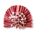 Bonnet en tricot pour bébé à rayures rouges avec grande fleur rose à pois - Taille unique / Bordeaux