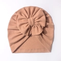 Cappellino per neonata in maglia a nido d'ape rosa con grande fiocco 3D - Taglia unica / caffè