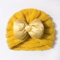 Gelbe Strickmütze für Babys mit einer großen passenden Satinschleife für Neugeborene - Gelb