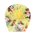 Bonnet pour bébé jaune à imprimé floral avec une grande fleur en mousseline légère - Lettre A