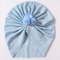 Détail du turban pour bébé en tissu côtelé bleu avec de mignonnes oreilles de lapin - Bleu