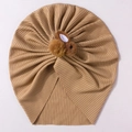 Détail du bonnet turban bébé avec lapin en peluche et tricot côtelé élastique marron - Café