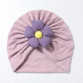 Détail du turban pour bébé rose clair avec une fleur 3D violette et une maille douce - Violet Taro