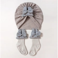 Ensemble bonnet turban et chaussettes bébé avec nœud mignon en rose et crème - Gris