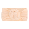 Dettaglio della fascia per neonati in nylon beige morbido con un nodo a ciambella - Rosa Carne