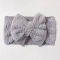 Bandeau bébé en peluche grise avec un grand nœud pour la chaleur et le style d'hiver - Gris