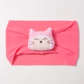 Gros plan du bandeau bébé élastique rose avec décoration de poupée chat brodée mignonne - Rose rouge