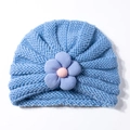 Grazioso cappello a turbante a maglia azzurro per neonati con fiore di peluche per l'autunno - Blu