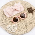 Ensemble bandeau bébé en maille rose et lunettes de soleil rondes pour l'été - Rose Clair Et Rose