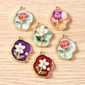 Emaillierte Blumenanhänger mit Perlen für DIY-Schmuck Ketten und Armbänder - 5 Stück / Mehrfarbig