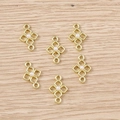 Colgantes de cruz geométrica dorados con perlas blancas para joyería DIY y collares - Nudo Chino
