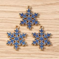 Trois pendentifs flocon de neige avec cadre en métal doré et paillettes bleues brillantes - Lot de 10 / Flocon de neige bleu