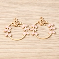 Détail de pendentifs Pingan dorés avec émail rose et motif de feuilles de bambou - Lot de 10 / Fortune Rose Or Clair