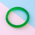 Bracelet jonc élégant en imitation jade vert émeraude avec profil rond pour femme - Bracelet jonc