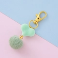 Portachiavi a cuore in peluche verde con chiusura dorata e ciondolo opaco elegante - Verde