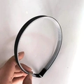 Serre-tête nervuré noir mat de 1 cm avec dents antidérapantes pour un maintien sûr - Noir
