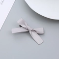 Barrette à cheveux minimaliste en ruban gros-grain gris avec pince bec de canard - Gris clair