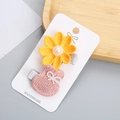 Set di fermagli per capelli in maglia con fiore giallo e coniglio rosa e perle - Set 5 (Fiore Giallo e Coniglio Rosa)
