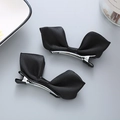 Par de elegantes horquillas con lazo de satén negro para niñas y clip de cocodrilo - Negro