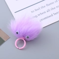 Süßer lila Plüschmonster-Ring für Kinder mit weichem Kunstfell und Wackelaugen - Lila