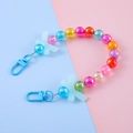 Llavero de cuentas coloridas con lazos azules y cuentas de resina sobre fondo rosa y azul - Estilo Multicolor con Lazo Azul (2#)