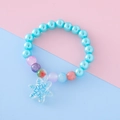 Bracelet en perles pour enfants avec perles bleu clair et un pendentif flocon de neige - Flocon de neige bleu