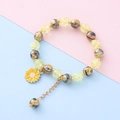 Süßes Kinderperlenarmband mit gelbem Sonnenblumenanhänger und Strukturperlen - Gelbe Töne Perlen - Sonnenblume Anhänger (5#)