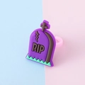 Anello Halloween per bambini in PVC con pietra tombale RIP e croce viola su base - Lapide Felice