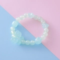 Niedliches blaues Perlenarmband für Kinder mit Stern- und Blumenanhänger in Pastellfarben - Blauer Schmetterling