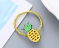 Détail d'un élastique à cheveux ananas scintillant avec finitions pailletées jaune et vert - Ananas Jaune