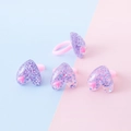 Set di quattro anelli in resina rosa a forma di cuore con paillettes viola per bambine - Stile Cuore Viola