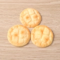Set of 3 realistic resin melon pan bread charms for DIY phone cases and jewelry - Simulated Round Bread Style / Set of 4