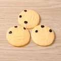 Three realistic resin cookie charms with chocolate chips for DIY crafts and magnets - Chocolate Chip Cookie Style / Set of 4
